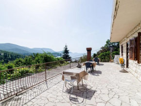 Villa Peragi - Triple Room with Balcony